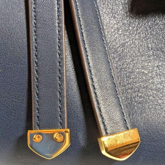 G.I.L.I. Large Blue Genuine Leather Drawstring Bucket/Tote Bag - Picture 13 of 13